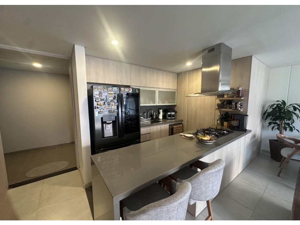 Espectacular Apartamento en Altos del Poblado. — foto 3