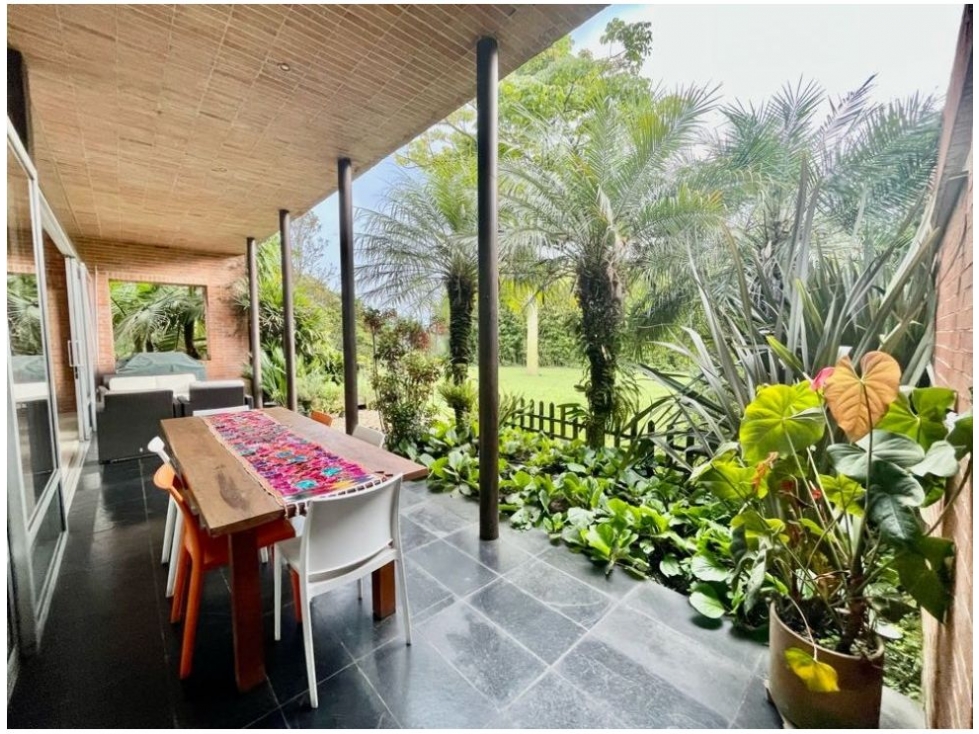 ESPECTACULAR CASA DE UN SOLO NIVEL CON PISCINA - VÍA LAS PALMAS — foto 3