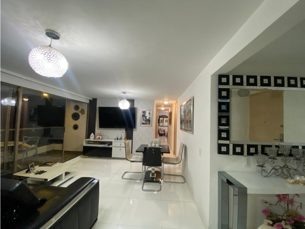 Arriendo apartamento amoblado Medellín sector Loma de los Bernal — foto 3