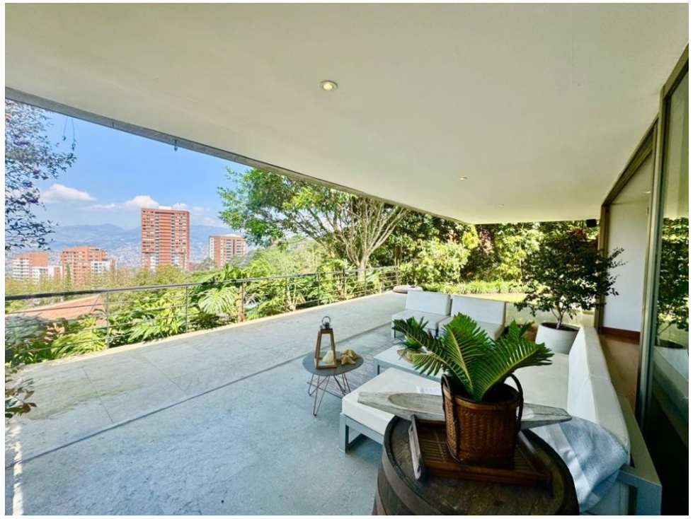 ESPECTACULAR CASA CAMPESTRE - EL TESORO - CON VIDTA A LA CIUDAD — foto 4