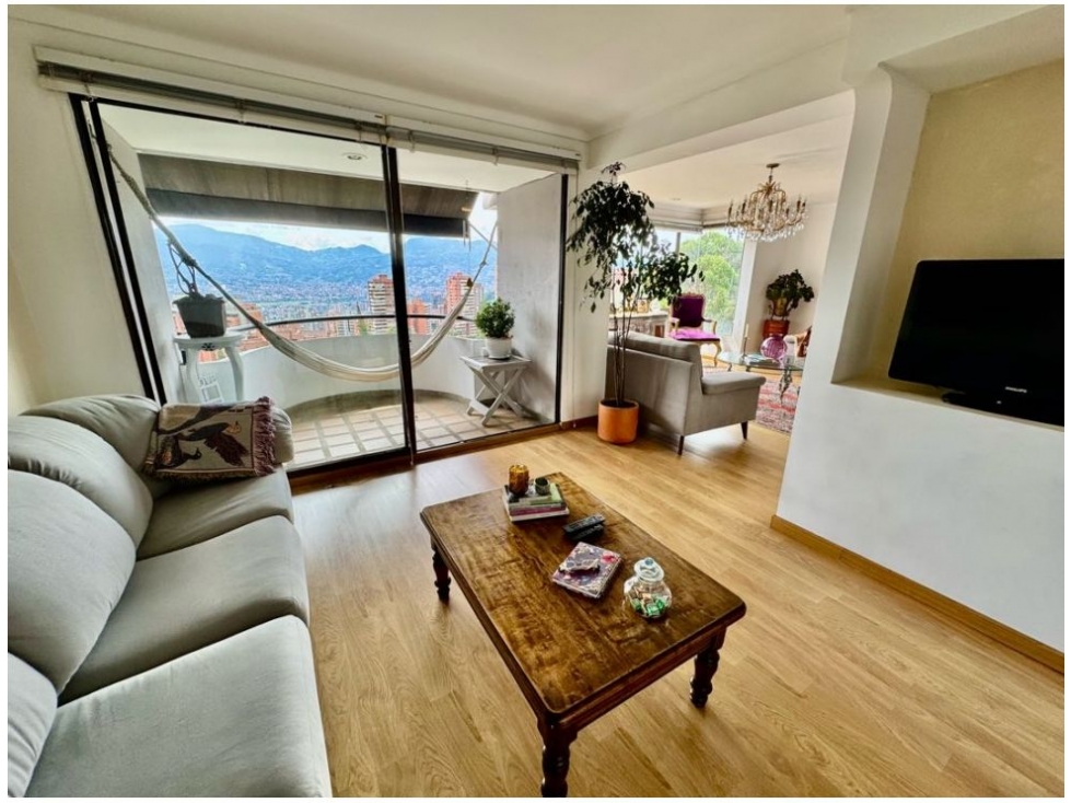HERMOSO APARTAMENTO CERCA AL CC EL TESORO — foto 4