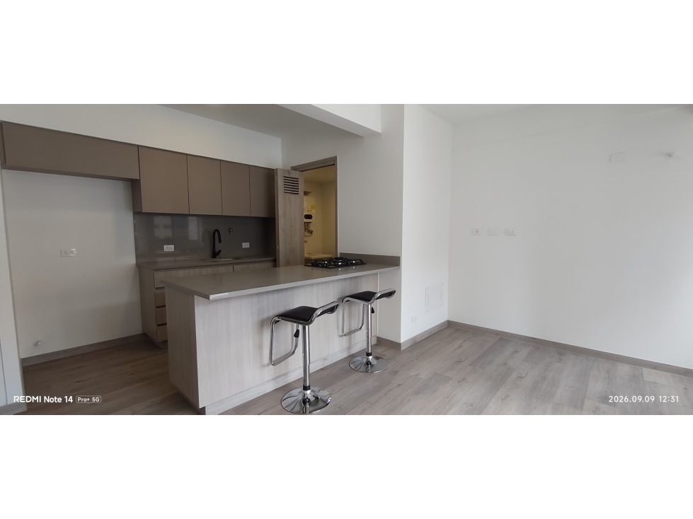 Arriendo apartamento Medellín Sector ciudad del Río. — foto 6