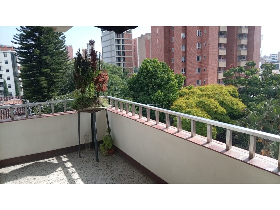 Vendo Apartamento El Nogal Laureles 116 m2 Piso 4