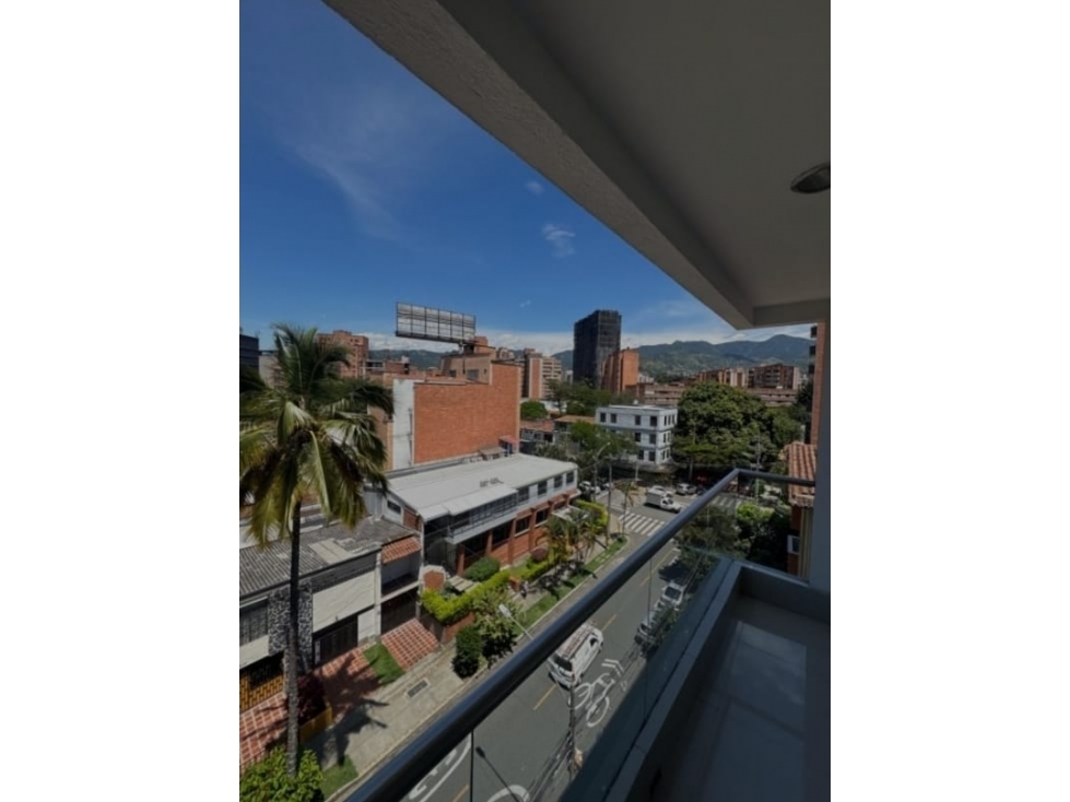 Vendo apartamento dúplex Laureles 134 m²