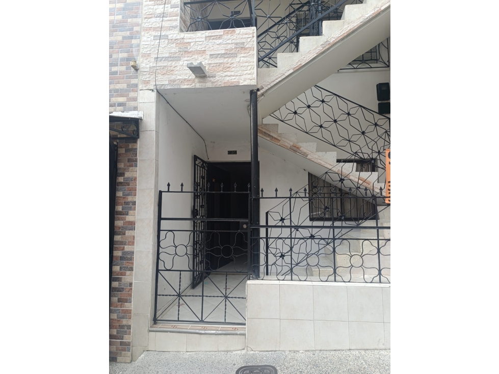 Vendo Apartamento en el Salvador primer piso