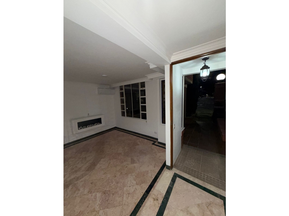 Vendo casa en unidad cerrada en Belen la Mota 334 m2 ,2 niveles — foto 4