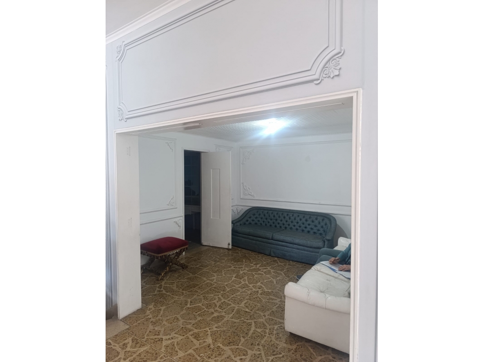 VENTA CASA UNIFAMILIAR 2 NIVELES AREA 257 m2 LAURELES NOGAL — foto 3