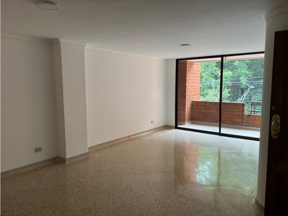 Vendo apartamento La Castellana doble parqueadero lineal 115 m2 — foto 3