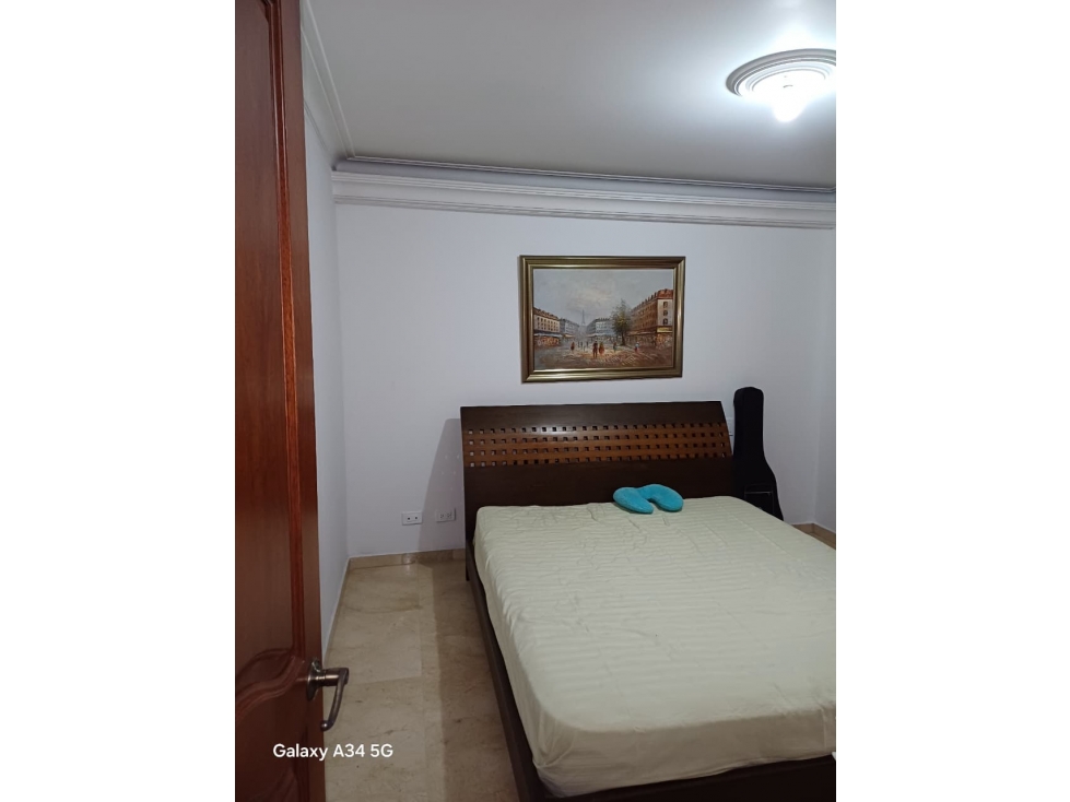 Vendo apartamento en Laureles - terraza - parqueadero doble — foto 4