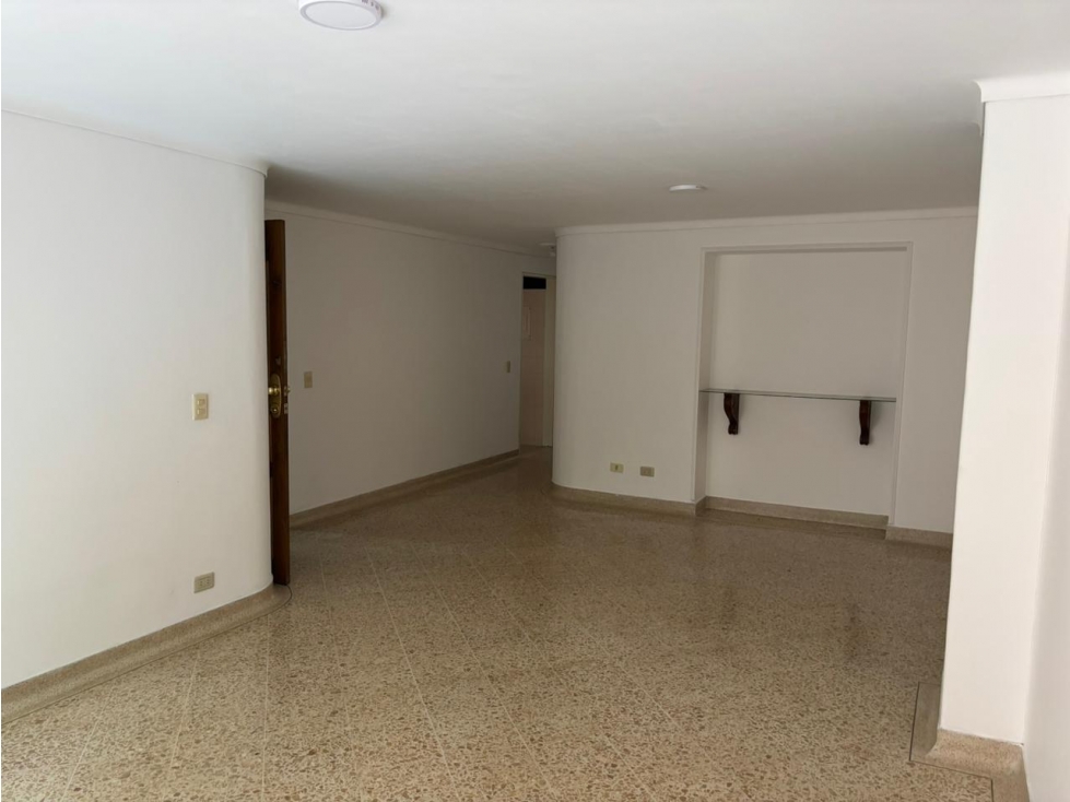 Vendo apartamento La Castellana doble parqueadero lineal 115 m2 — foto 4