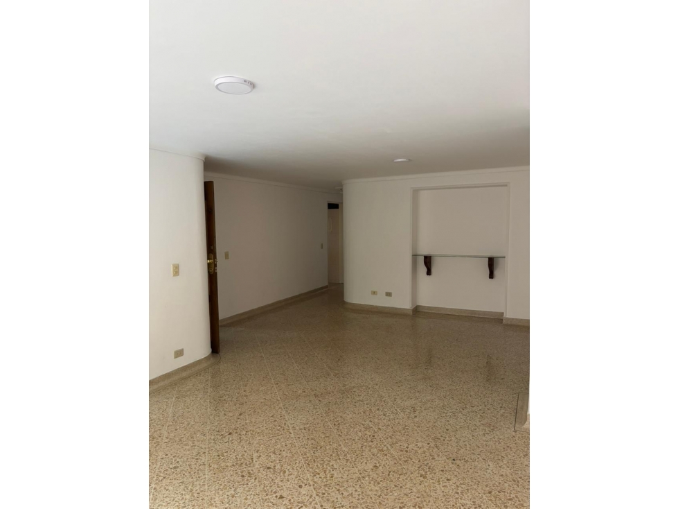 Vendo apartamento La Castellana doble parqueadero lineal 115 m2 — foto 5