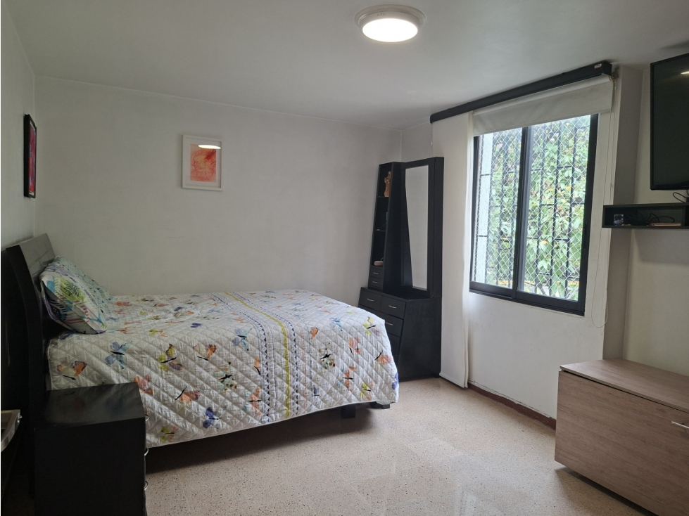 Vendo amplio apartamento en Guayacanes - Los Colores piso 2 escalas — foto 6
