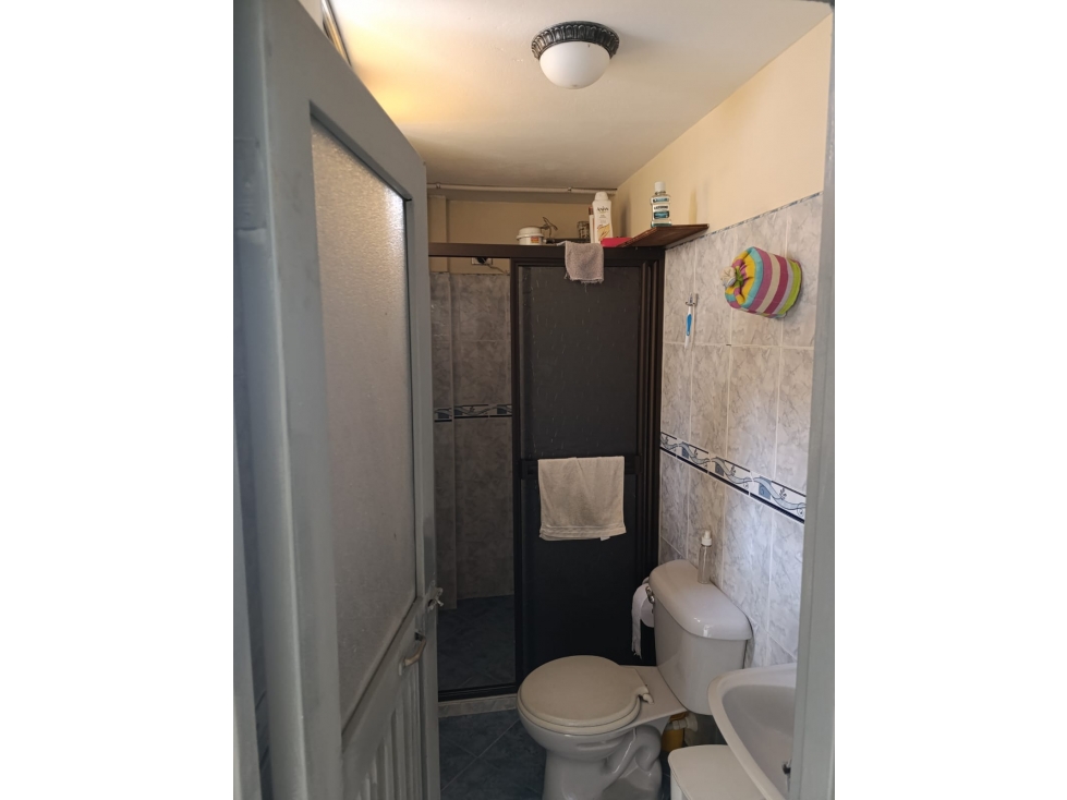 vendo apto 3 piso, Campo Valdes, con terraza para construir 2 pisos — foto 5