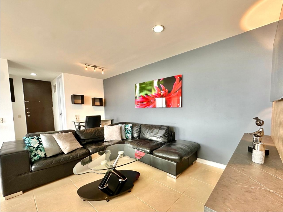 Apartamento altos del poblado excelente precio