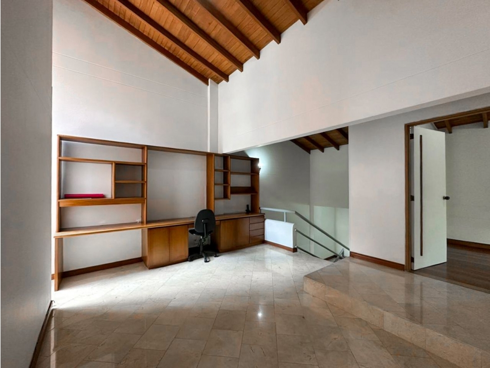 Casa Esquinera en el poblado - cerca al tesoro — foto 4