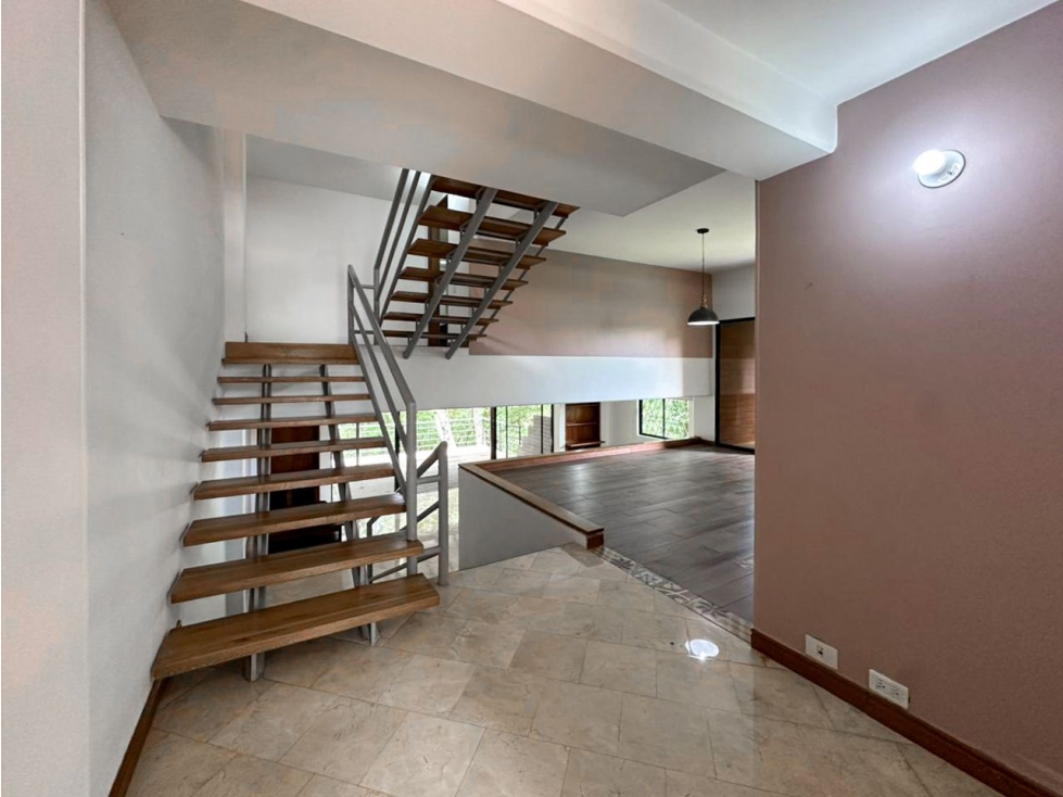 Casa Esquinera en el poblado - cerca al tesoro — foto 3