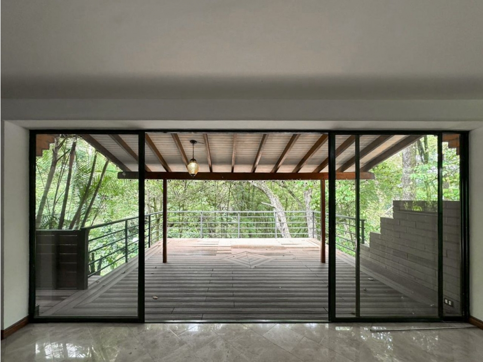 Casa Esquinera en el poblado - cerca al tesoro — foto 2