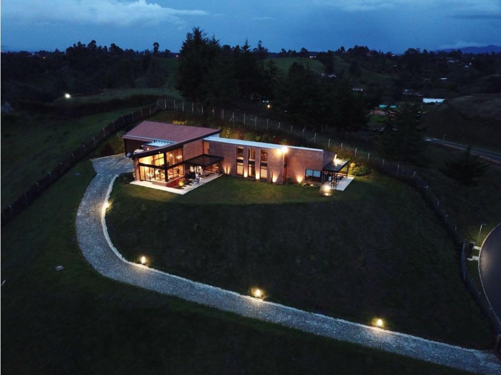 Casa Campestre vía San Antonio la ceja
