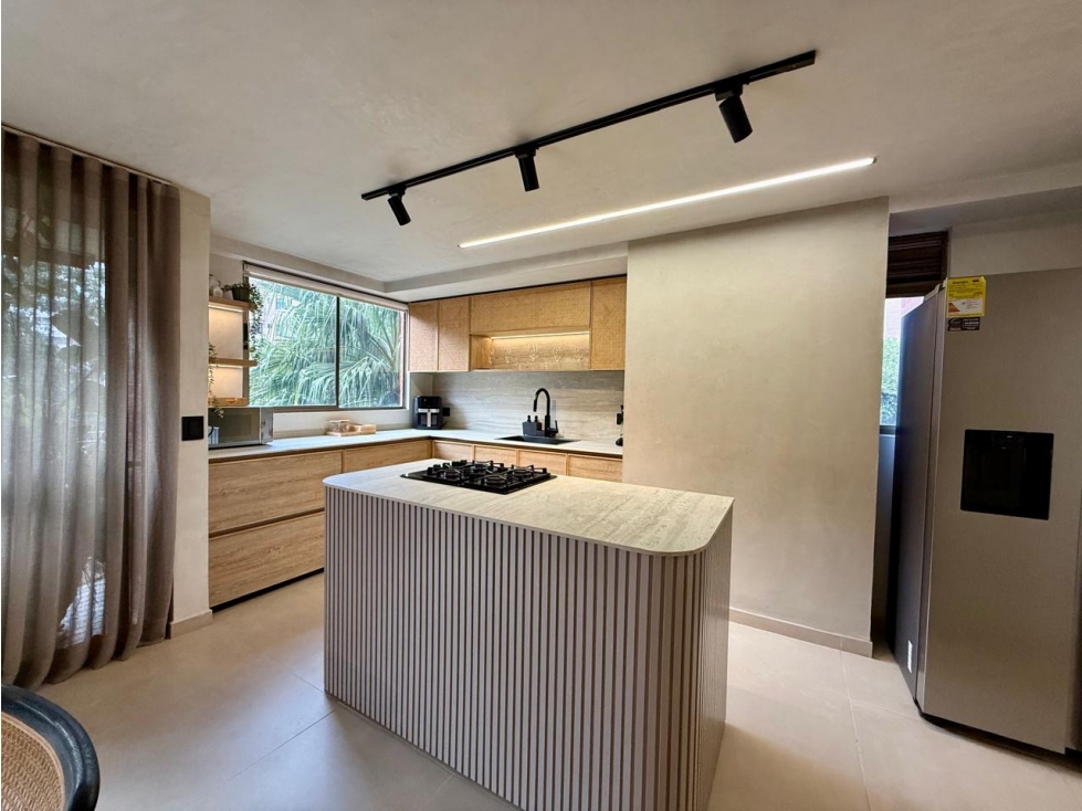 Apartamento remodelado en el Poblado - san lucas — foto 3
