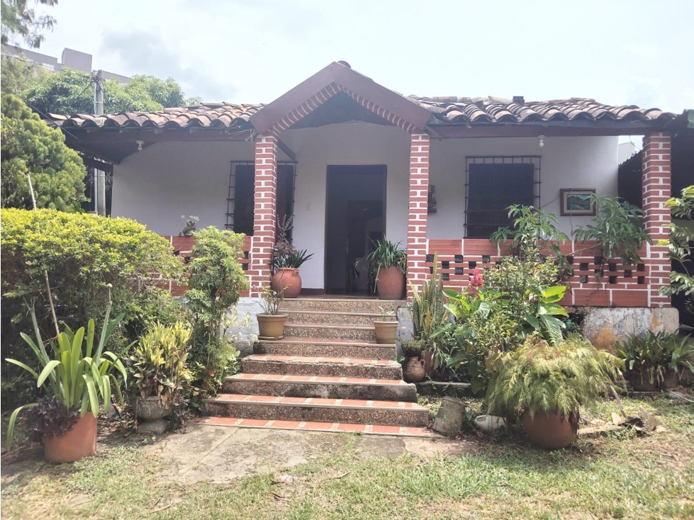 M.O.R. Vende casa lote de 1794 m2 de lote en BELLO. — foto 4