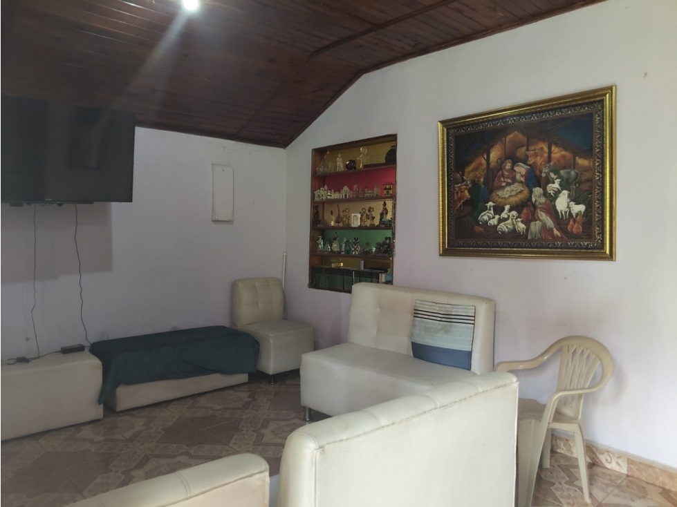 M.O.R. Vende casa lote de 1794 m2 de lote en BELLO. — foto 5