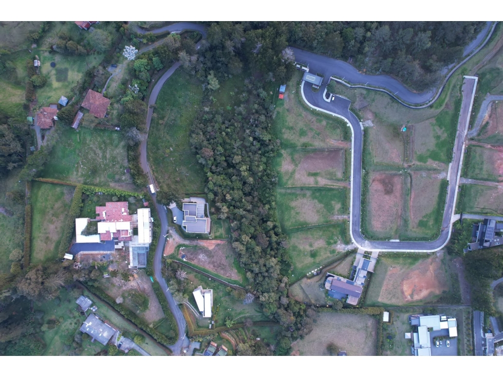 VENTA DE LOTE INDEPENDIENTE PALMAS — foto 6