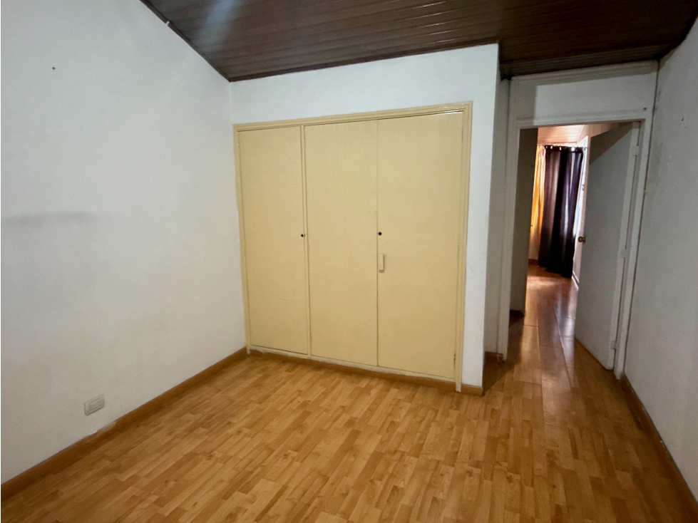 Lote esquinero en Teusaquillo | Renovación urbana | 220 m² — foto 3