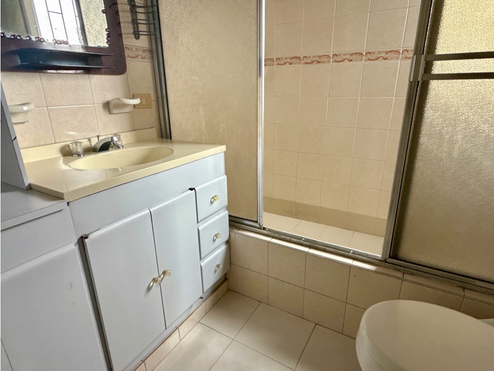 Lote esquinero en Teusaquillo | Renovación urbana | 220 m² — foto 5