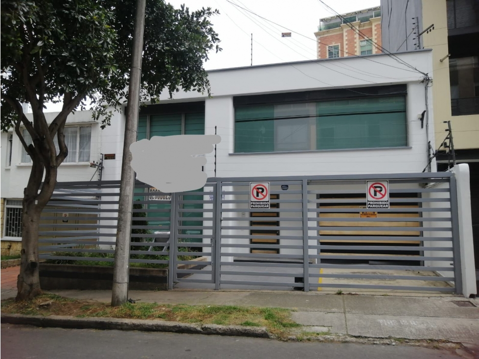 ARRIENDO CASA COMERCIAL DE OFICINAS EN SANTA BARBARA