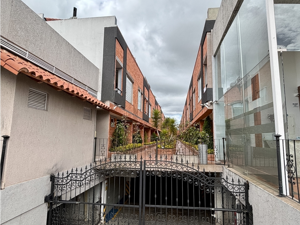 VENTA CASA EN COTA 223 M2 PORTAL DE MARSELLA — foto 3