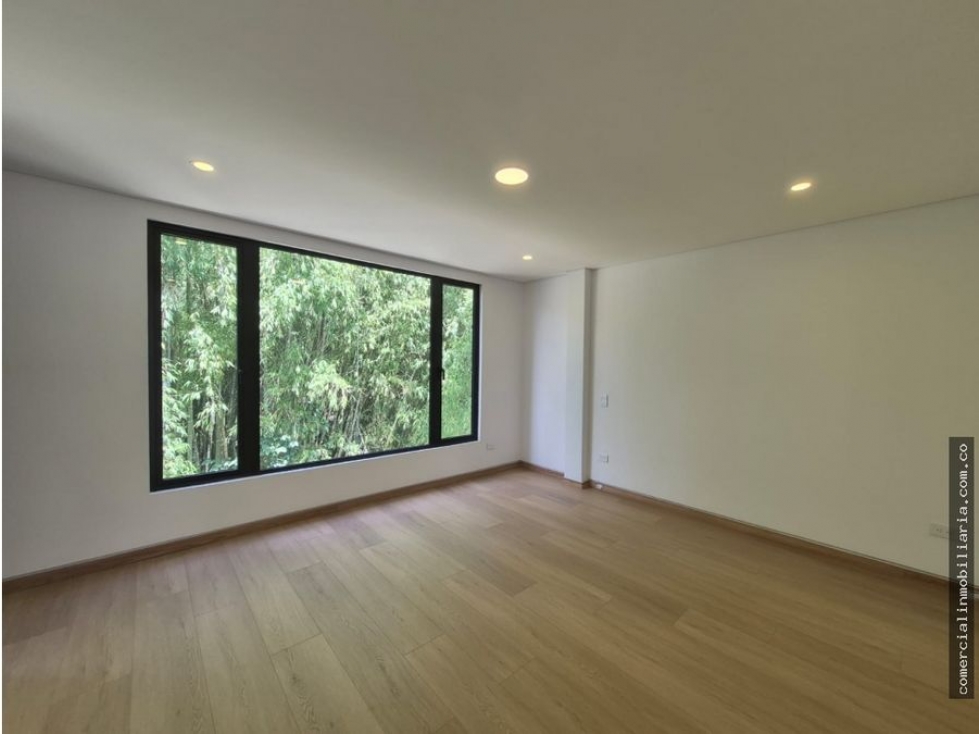 Casa Con Acabados de Lujo En Llanogrande