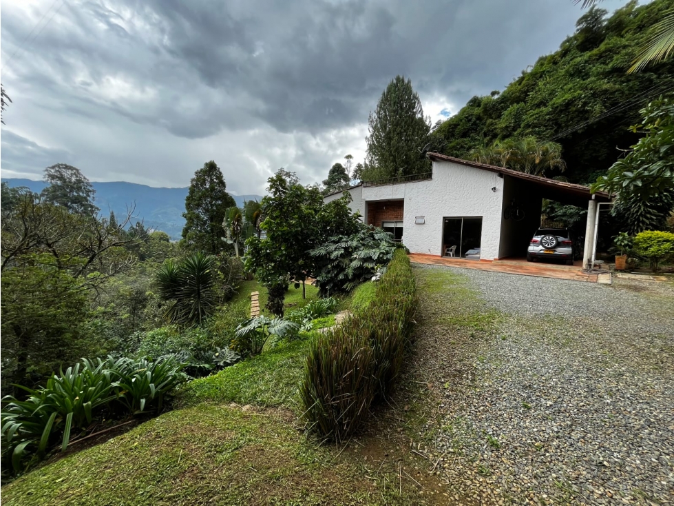 Espectacular Casa en Sabaneta - 2