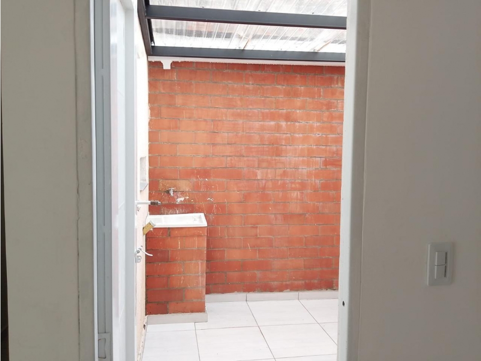 CASA EN ARRIENDO QUIMBAYA LA ROCHELA - 2