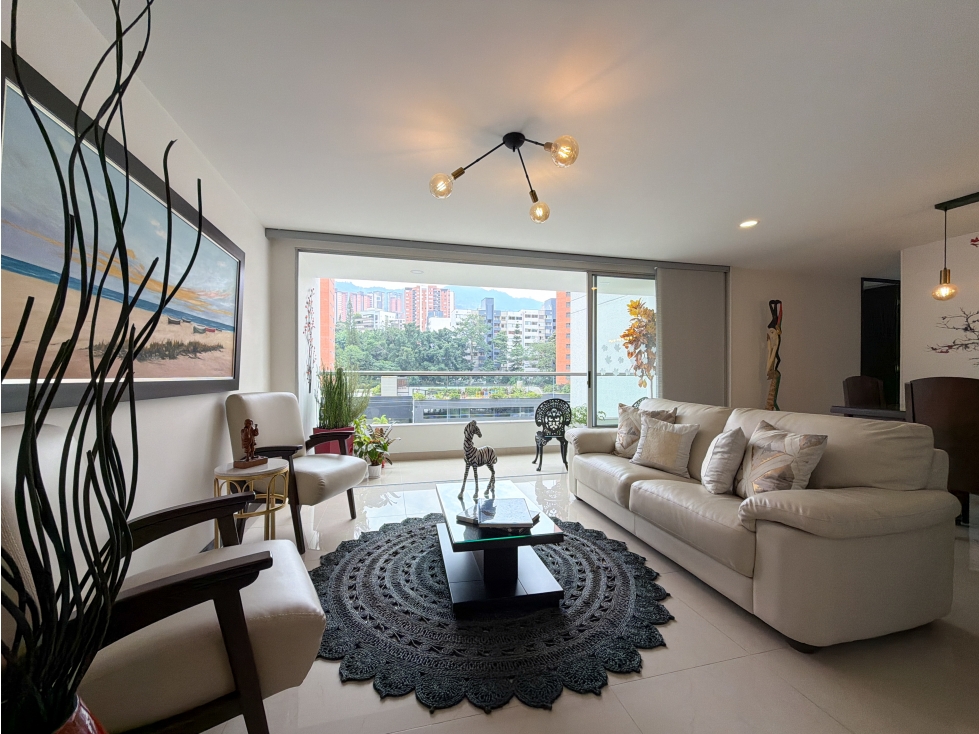 Apartamento en venta en El Poblado, sector Los Balsos 1