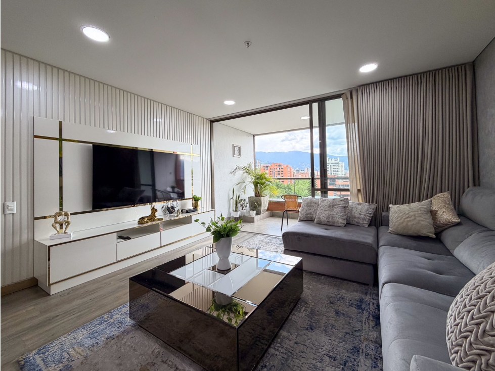Apartamento Moderno en el Poblado Vía Linares