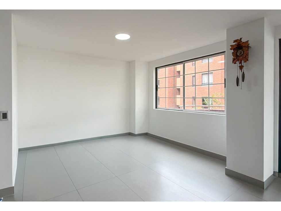 Apartamento reformado en venta en El Poblado, sector Oviedo. — foto 6