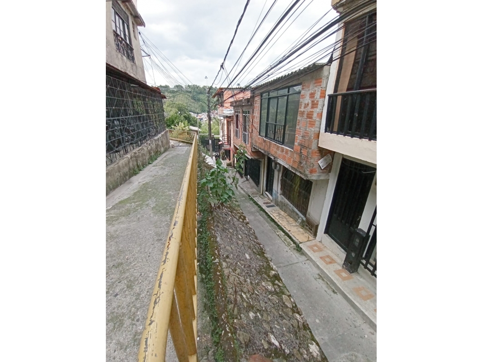 Casa Rentable con 2 Viviendas en Cuba La Albania Pereira — foto 2