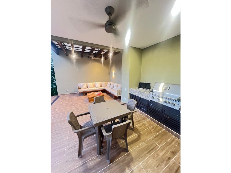 SE VENDE CASA CAMPESTRE DE LUJO EN RICAURTE CON PISCINA PRIVADA — foto 4