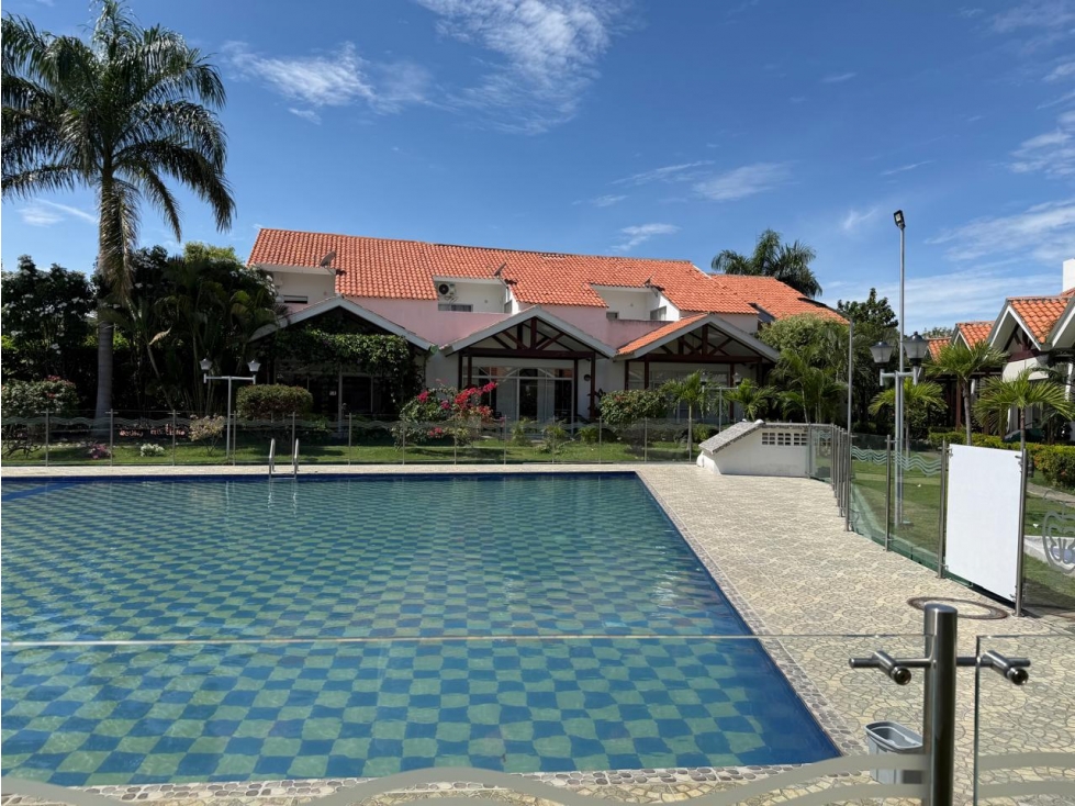CASA EN VENTA GIRARDOT CONDOMINIO MADEIRA - 1