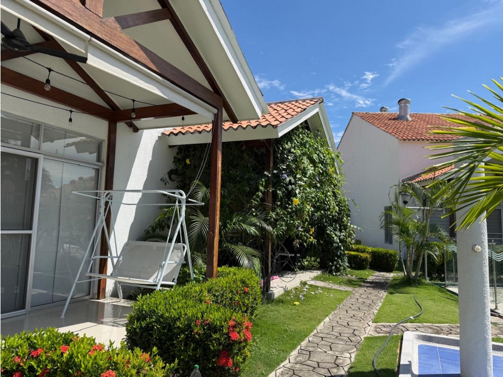CASA EN VENTA GIRARDOT CONDOMINIO MADEIRA - 2