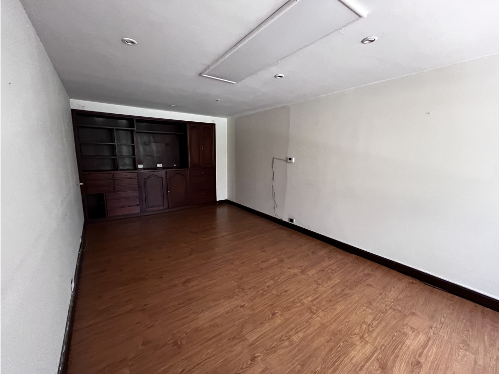 APARTAMENTO DUPLEX EN VENTA CON TERRAZA EN CABRERA PARA REMODELAR (SV) — foto 5