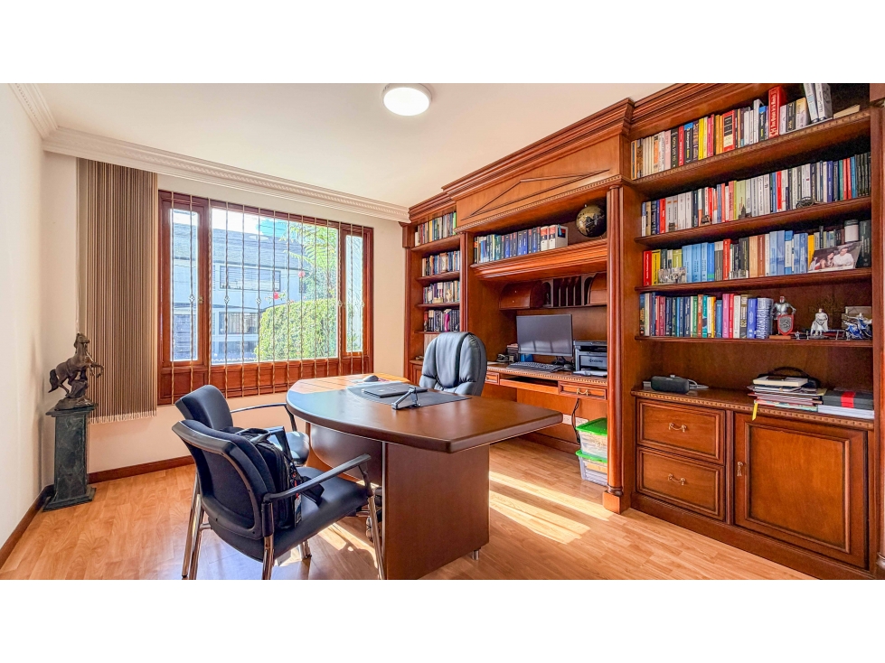 CASA ESTILO ESPAÑOL EN VENTA EN LA ALHAMBRA - 2