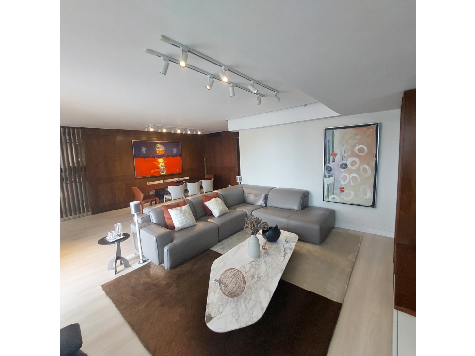 Apartamento en venta en Luxor 300