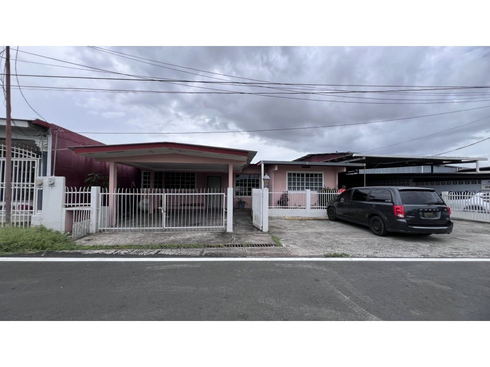 Se vende casa y galera en Llano Bonito, Juan Diaz