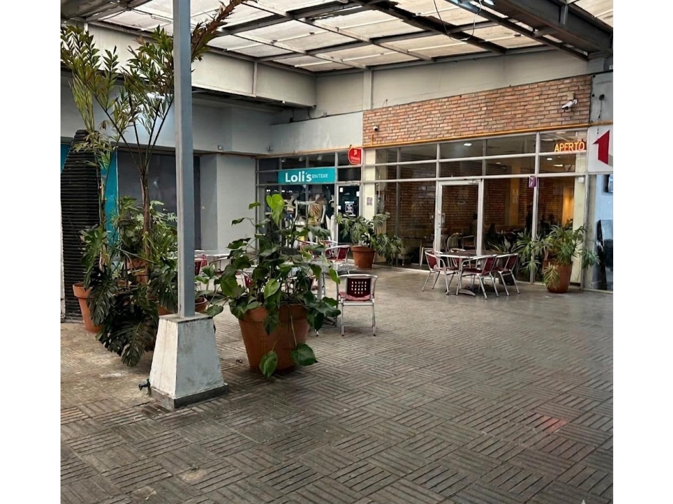 Se vende Local en Pueblo Nuevo amoblado — foto 4