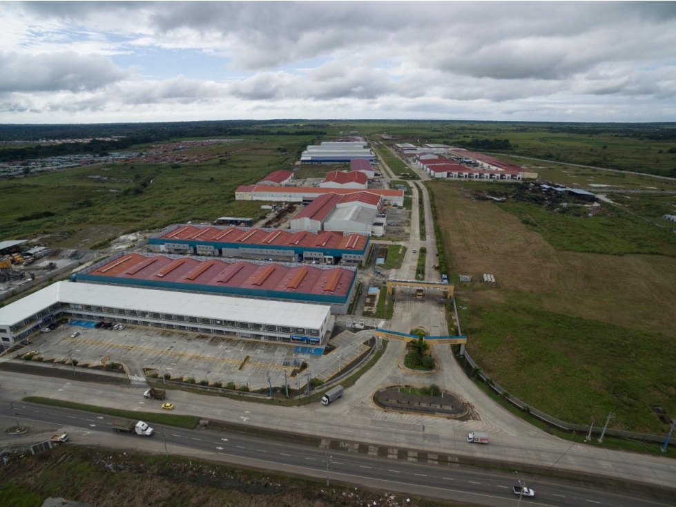 Bodega en Venta en Pacora - 1