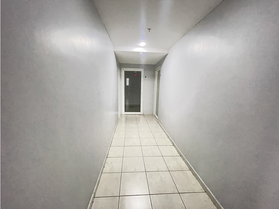 SE VENDE LOCAL COMERCIAL - 6
