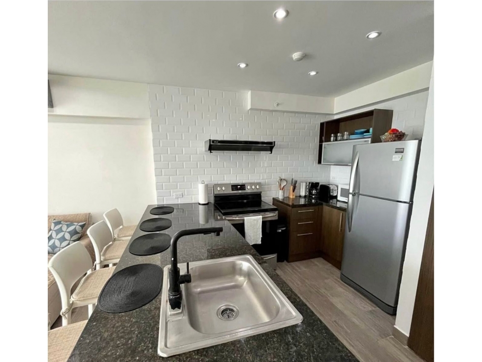 Venta de apartanmento en PH Bala Beach, Maria Chiquita, Colón