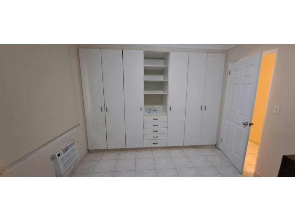 ALQUILER EN OBARRIO FULL AMOB 180M2 — foto 3