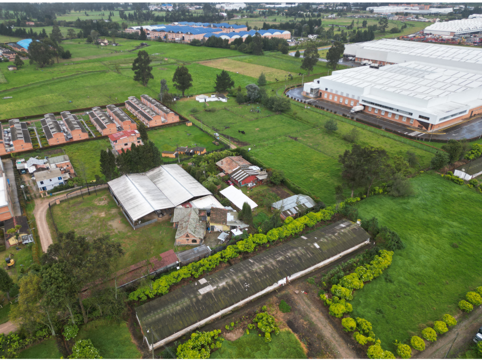 CASA LOTE EN VENTA - ZONA INDUSTRIAL - TOCANCIPA - 2
